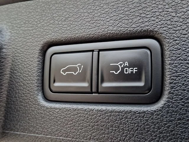 Used 2025 Gray Kia EX X-Line image 33