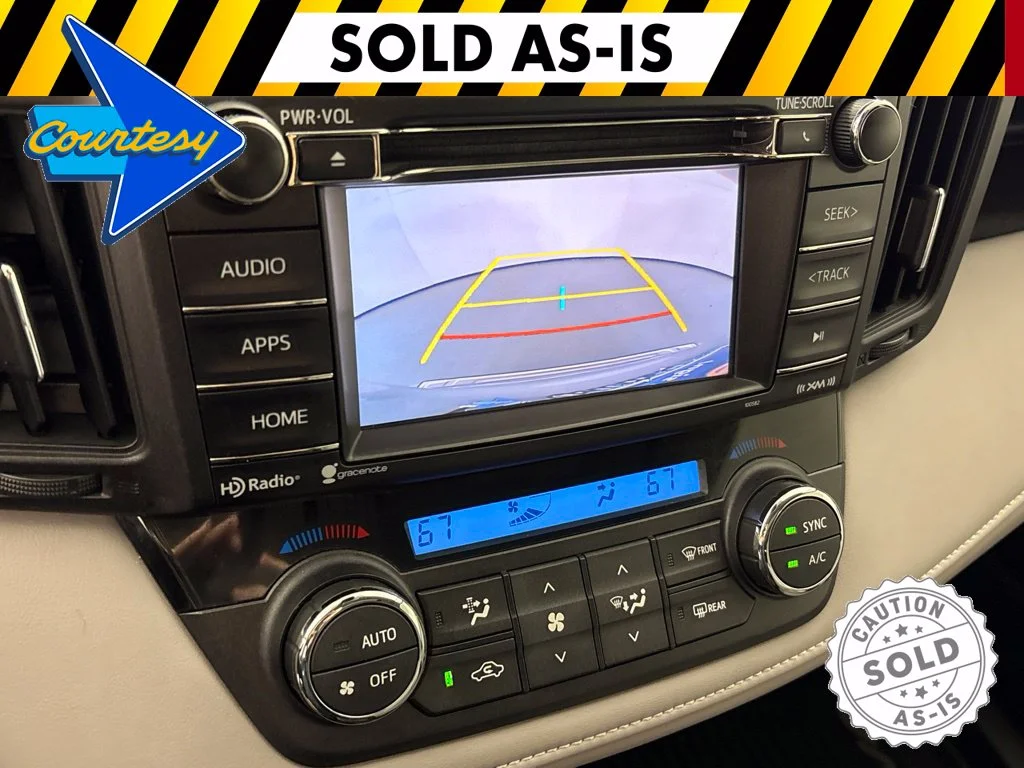 Used 2017 Silver Toyota XLE image 33