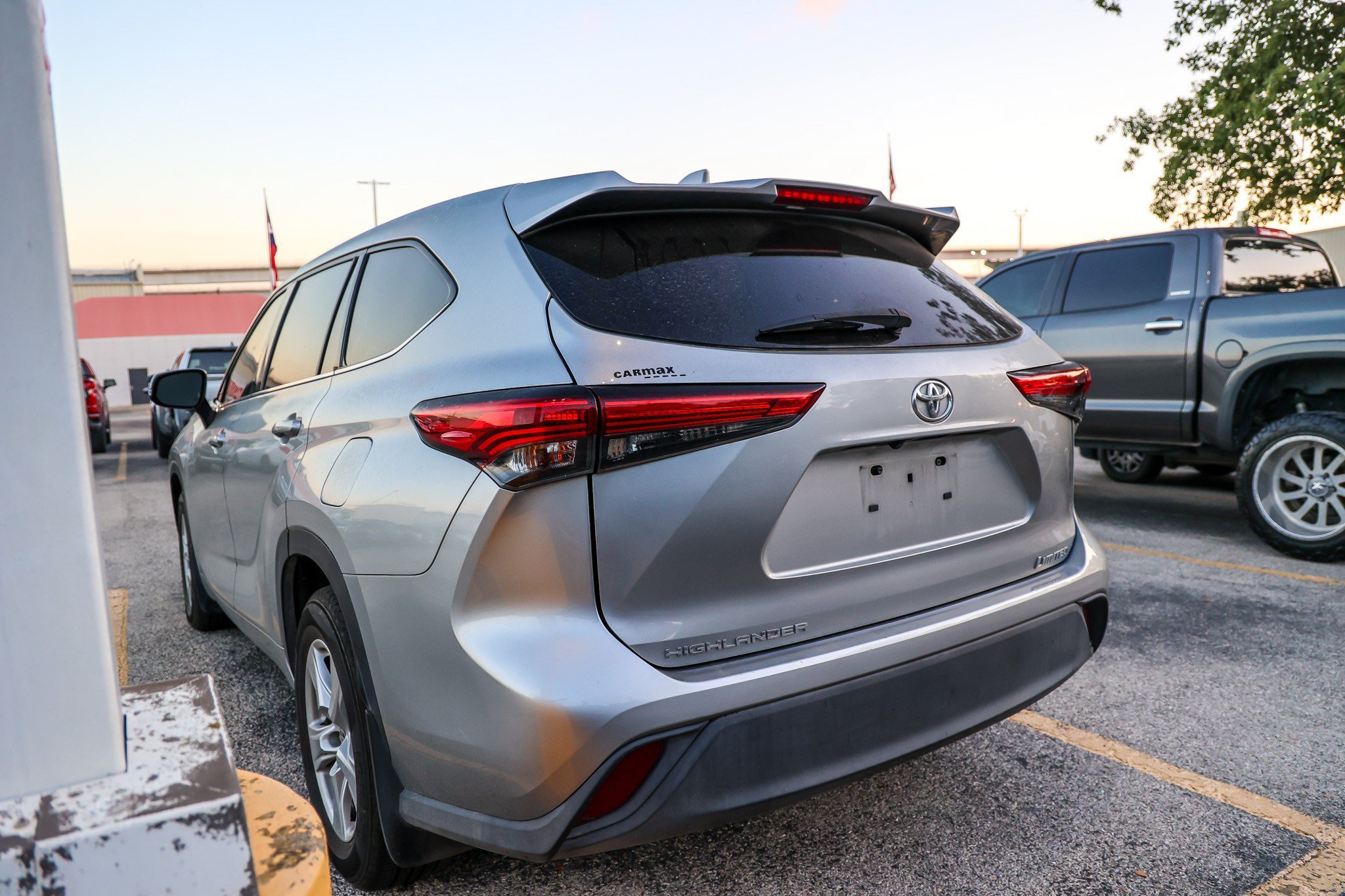 Used 2021 Silver Toyota L image 9
