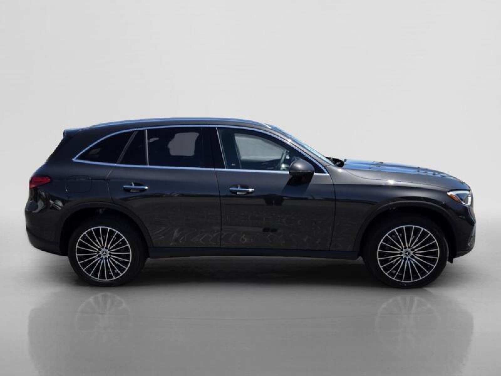 New 2026 Graphite Grey Metallic Mercedes-Benz GLC 300 SUV image 6