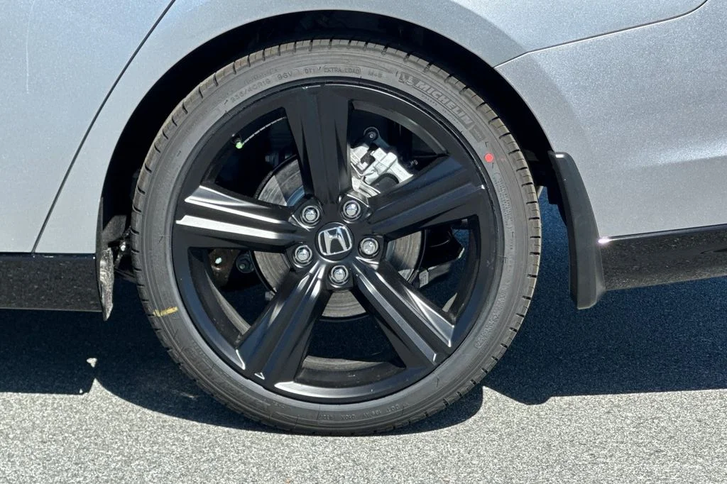 New 2026 Solar Silver Metallic Honda Sport-L image 30