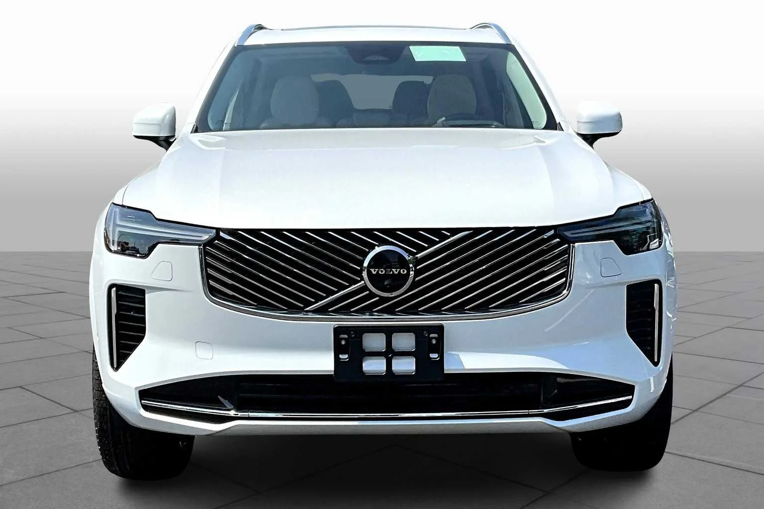 2026 Volvo XC90 Ultra - Photo 2