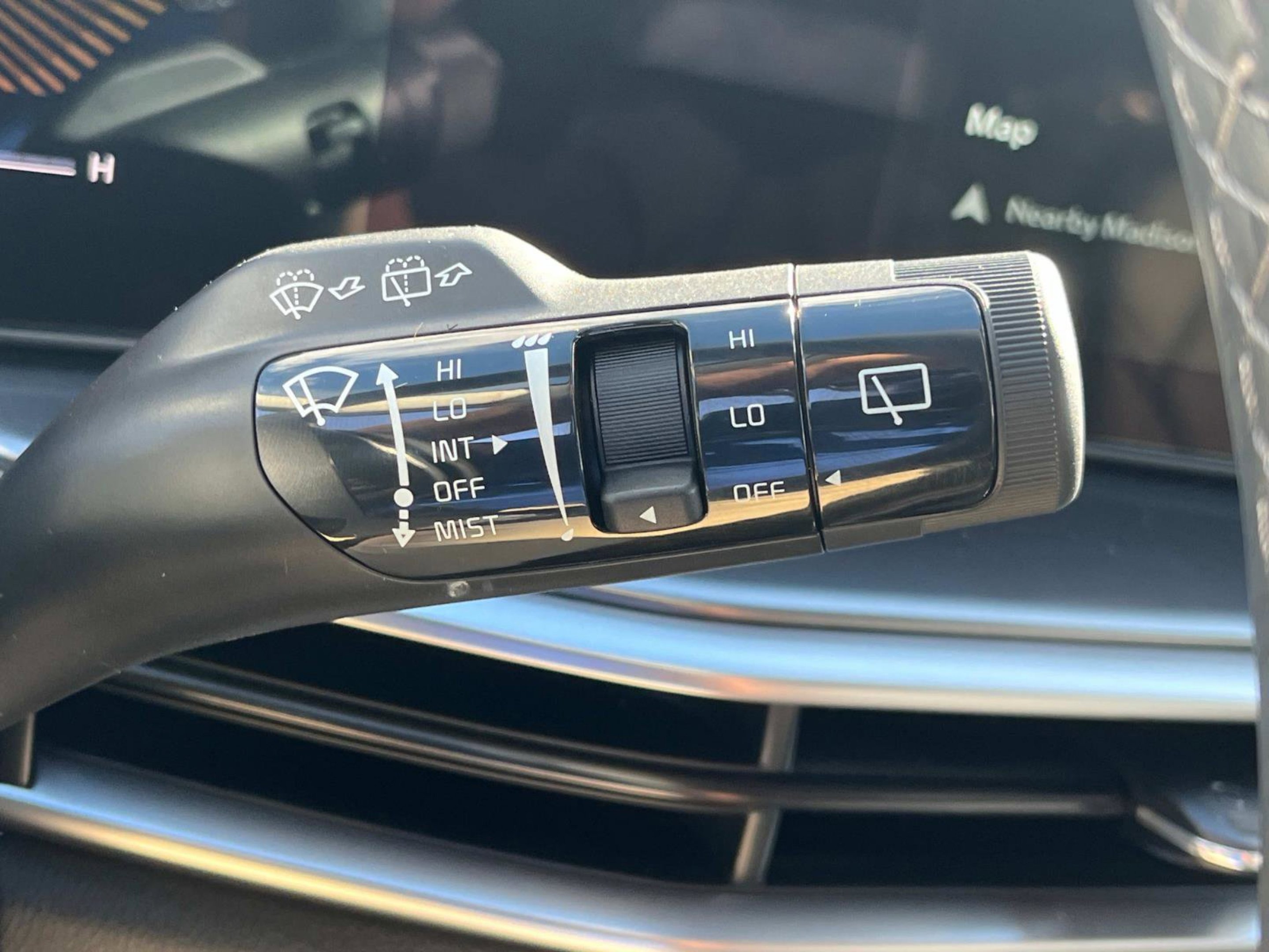 2025 Kia Sorento S - Photo 33