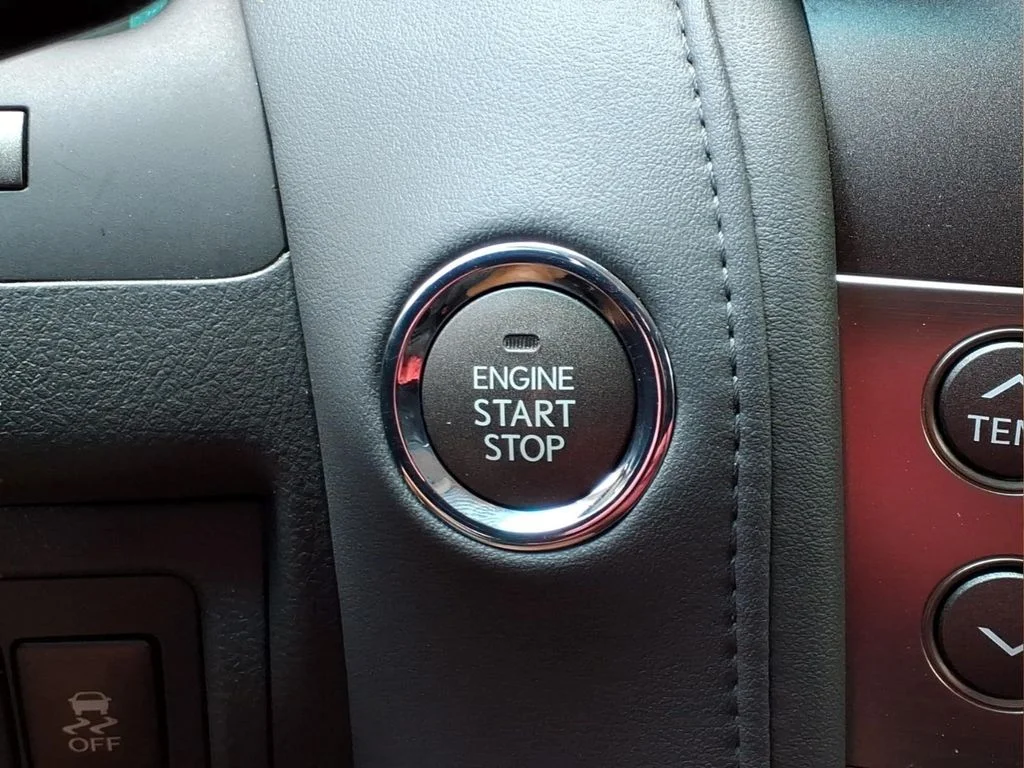 Used 2008  Lexus 570 image 9