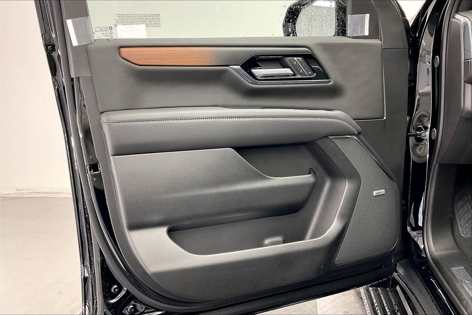 2026 GMC Yukon XL Denali - Photo 12