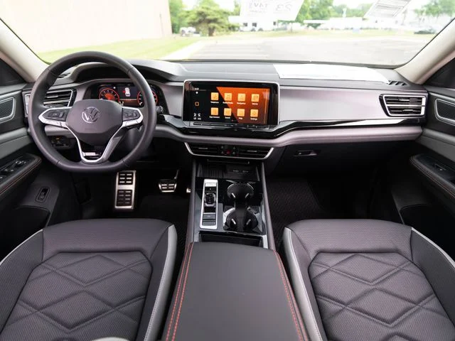 New 2026 Black Volkswagen 2.0T Peak Edition image 12