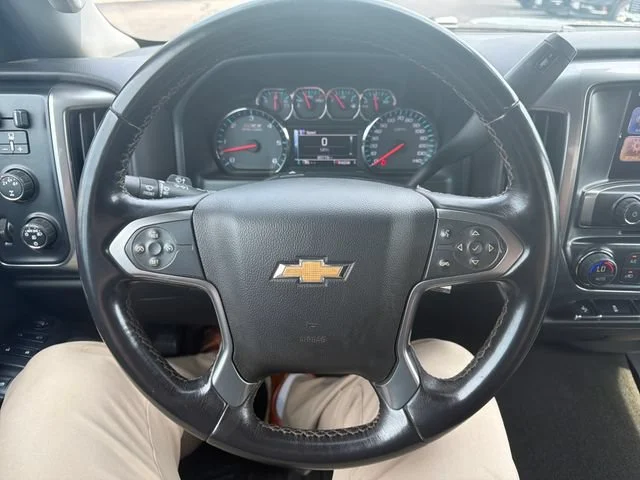 Used 2016 TUNGSTEN METALLIC Chevrolet LT image 18