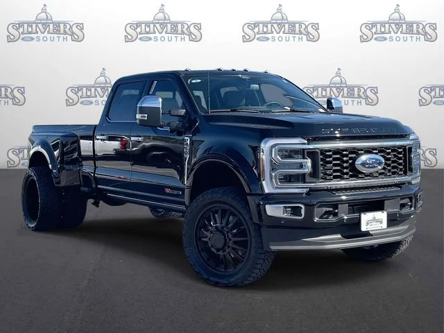 2026 Ford F-450 Platinum 4x4 Crew Cab 8' Box DRW's photo