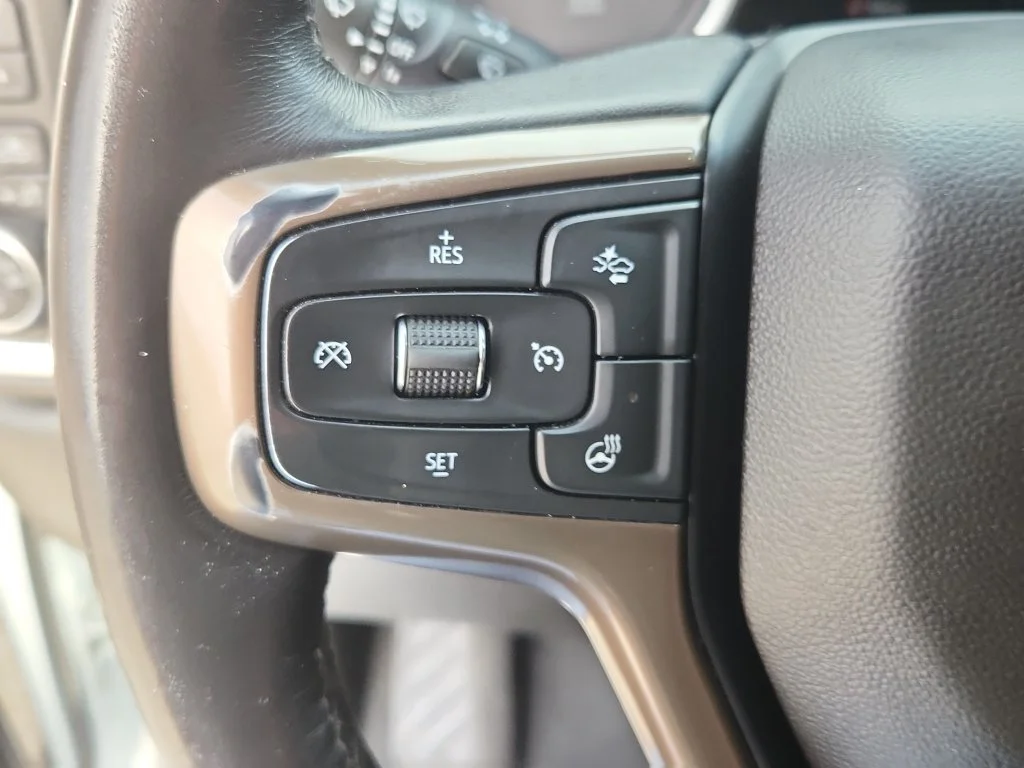 Used 2023 White Chevrolet High Country image 21