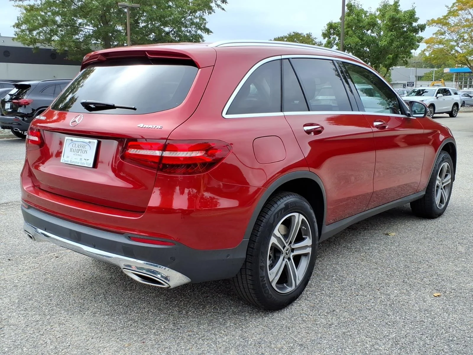 Used 2018 designo Cardinal Red Metallic Mercedes-Benz GLC 300 image 8