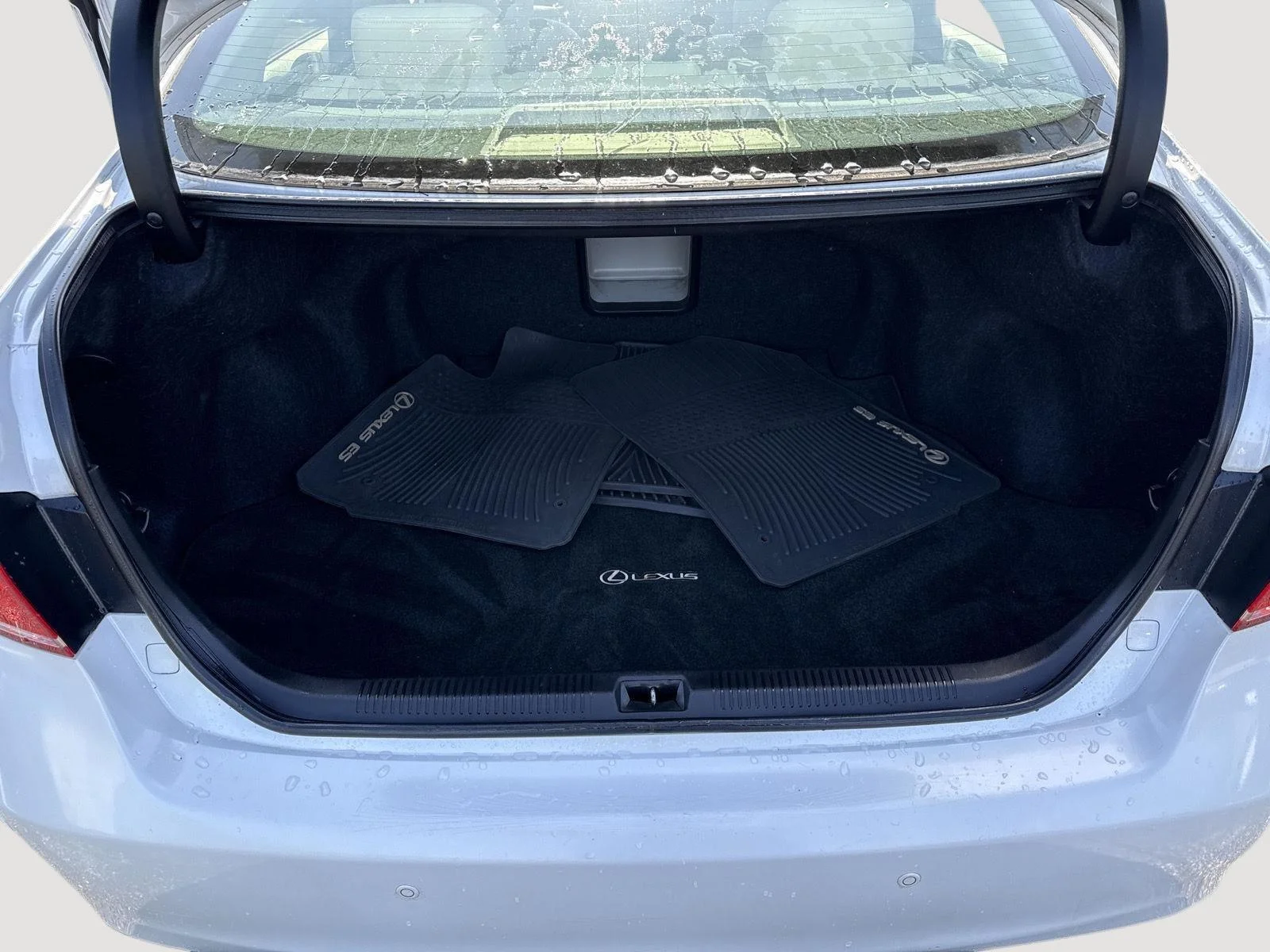 Used 2012 Starfire Pearl Lexus Base image 6
