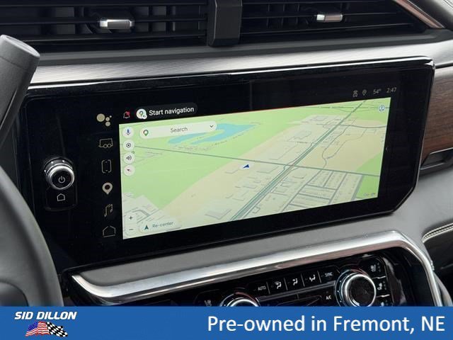 Used 2025 White Frost Tricoat GMC Denali Ultimate image 12