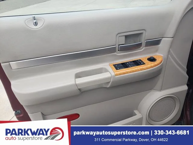 Used 2008 Red Chrysler Limited image 14