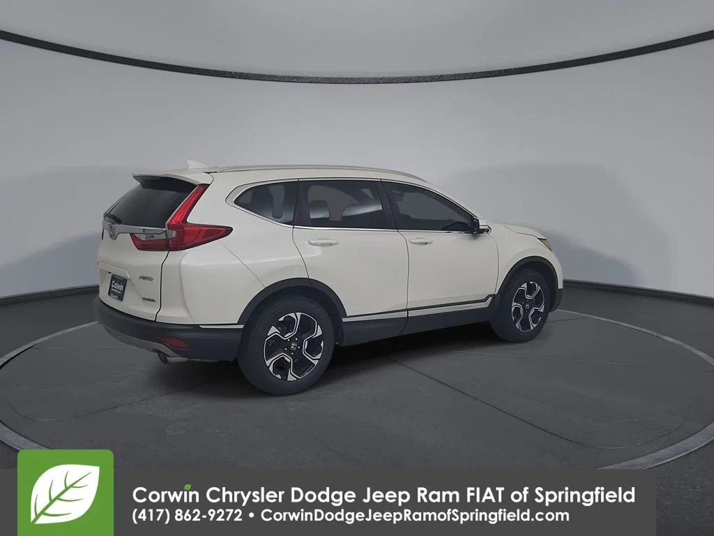 Used 2018 White Honda Touring image 15
