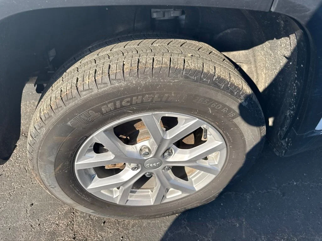 Used 2023 White Jeep Limited image 20
