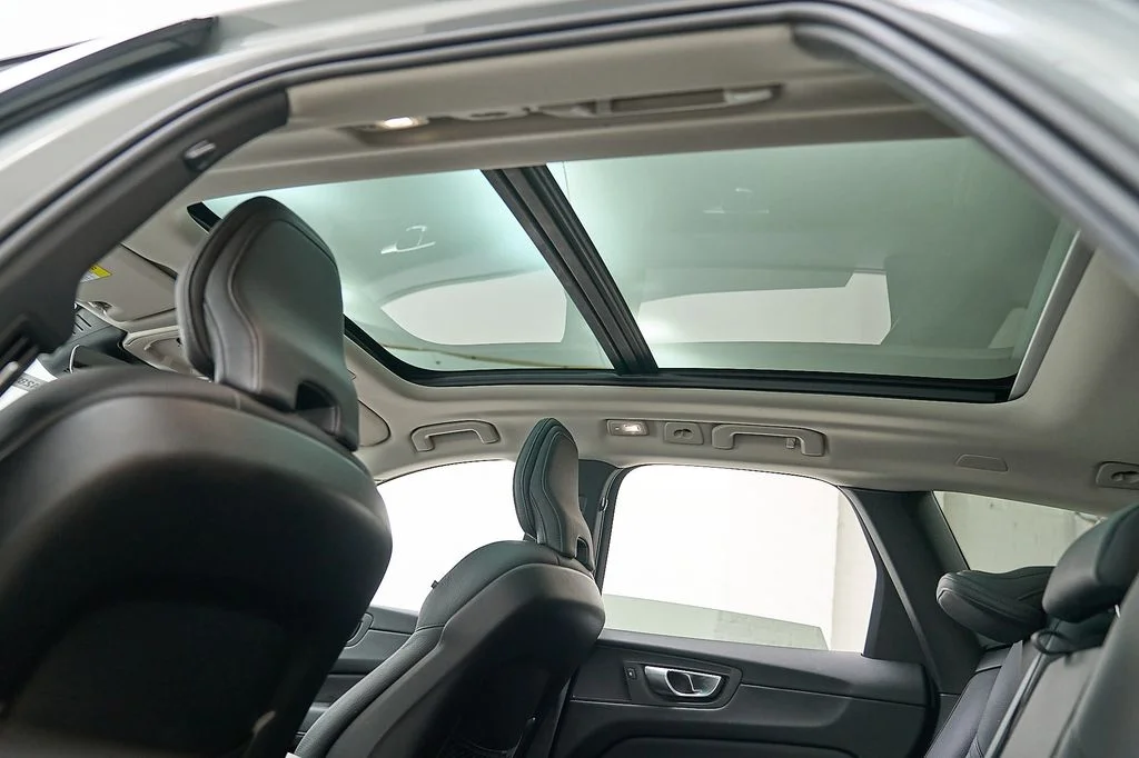 Certified Used 2024 Vapour Grey Volvo Plus image 22