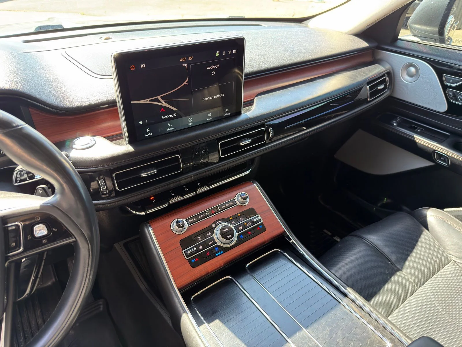 Used 2021 Gray Lincoln Reserve image 21