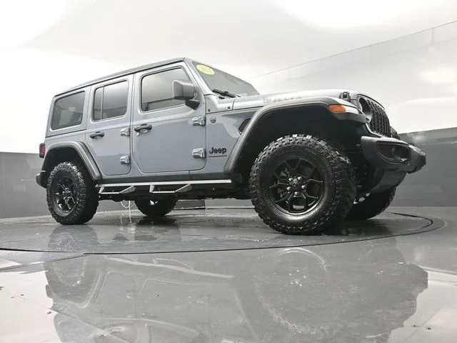 Used 2024 Gray Jeep Sport image 34