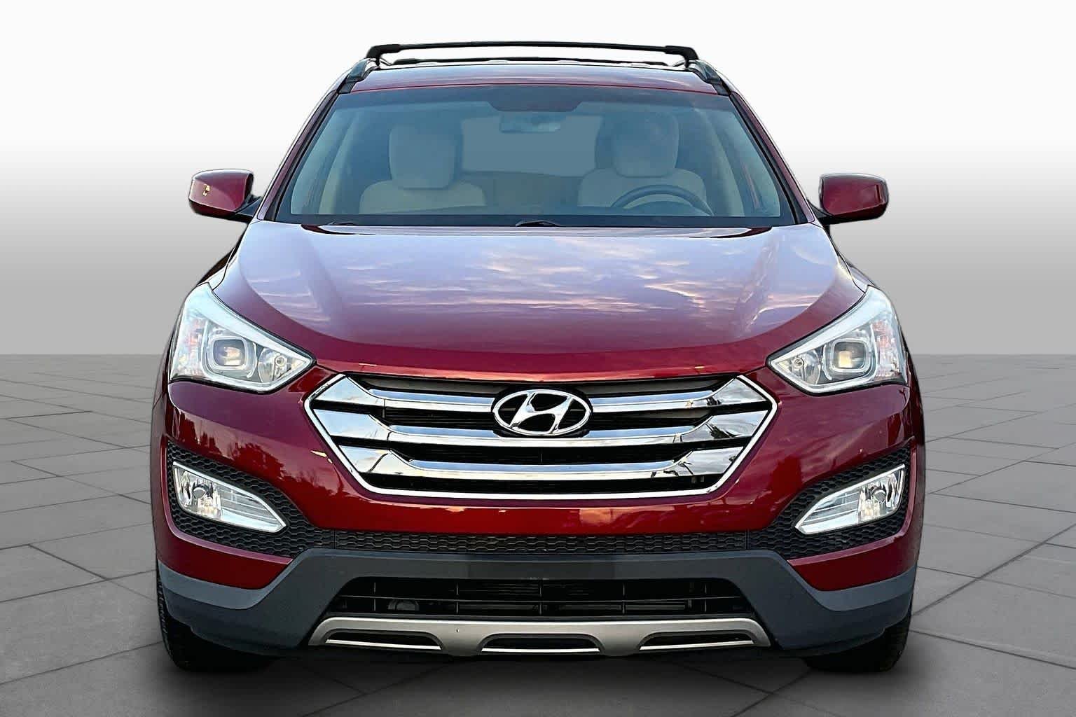 Used 2013 Serrano Red Hyundai Sport image 4
