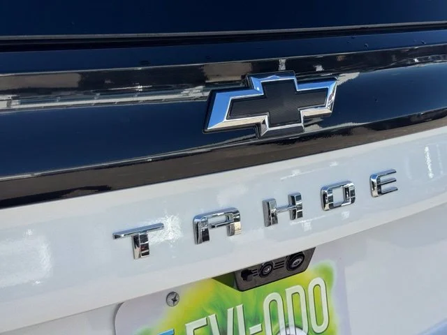Certified Used 2025 Iridescent Pearl Tricoat Chevrolet High Country image 14