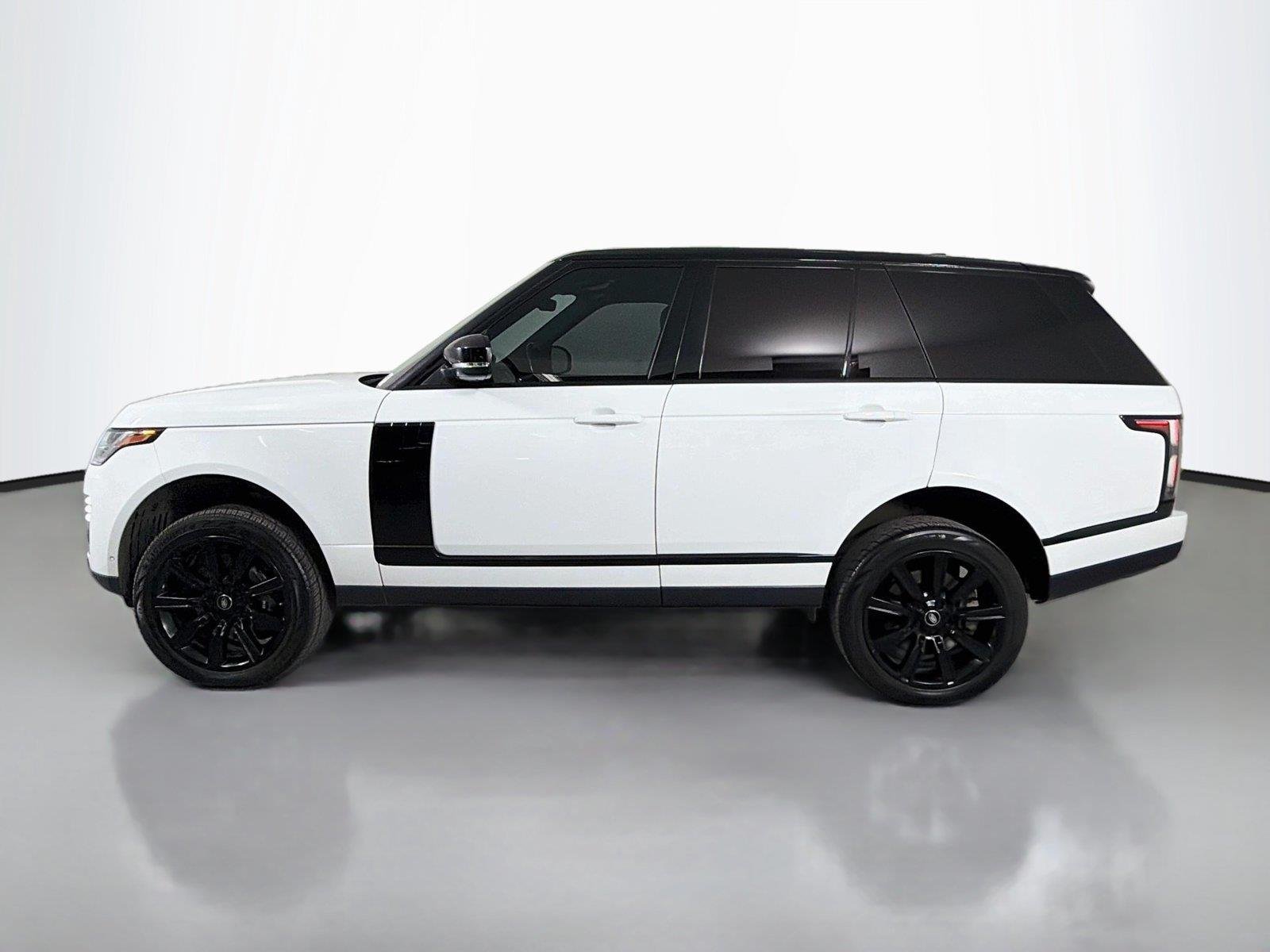 Used 2021 Fuji White Land Rover P525 V8 Westminster image 8