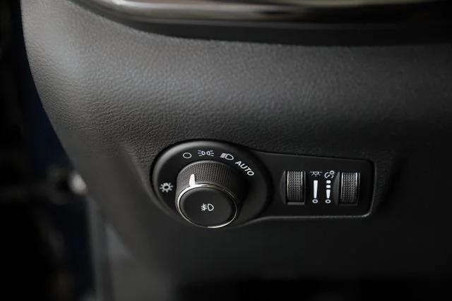 New 2026 Fathom Blue Pearl-Coat Exterior Paint Jeep Trailhawk image 13