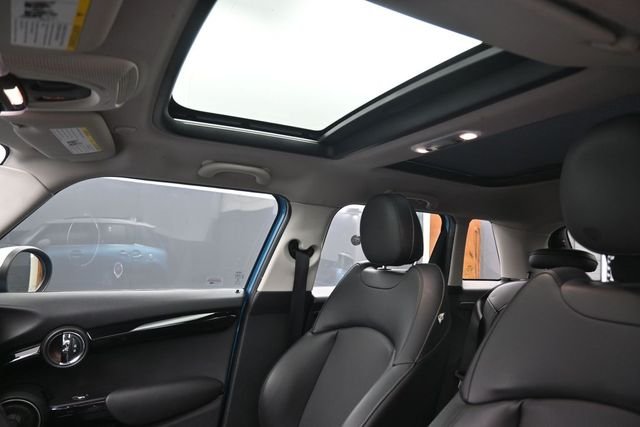 Used 2015 Blue MINI Base image 27