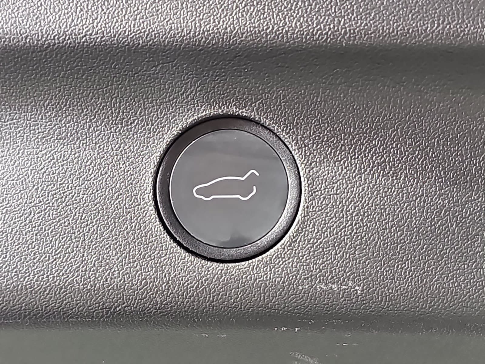 Used 2022 White Tesla Long Range image 13