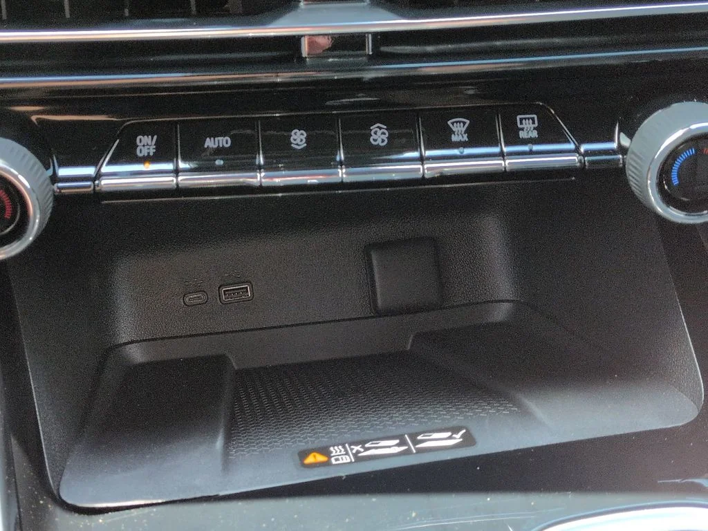 2026 Chevrolet Traverse RS - Photo 18