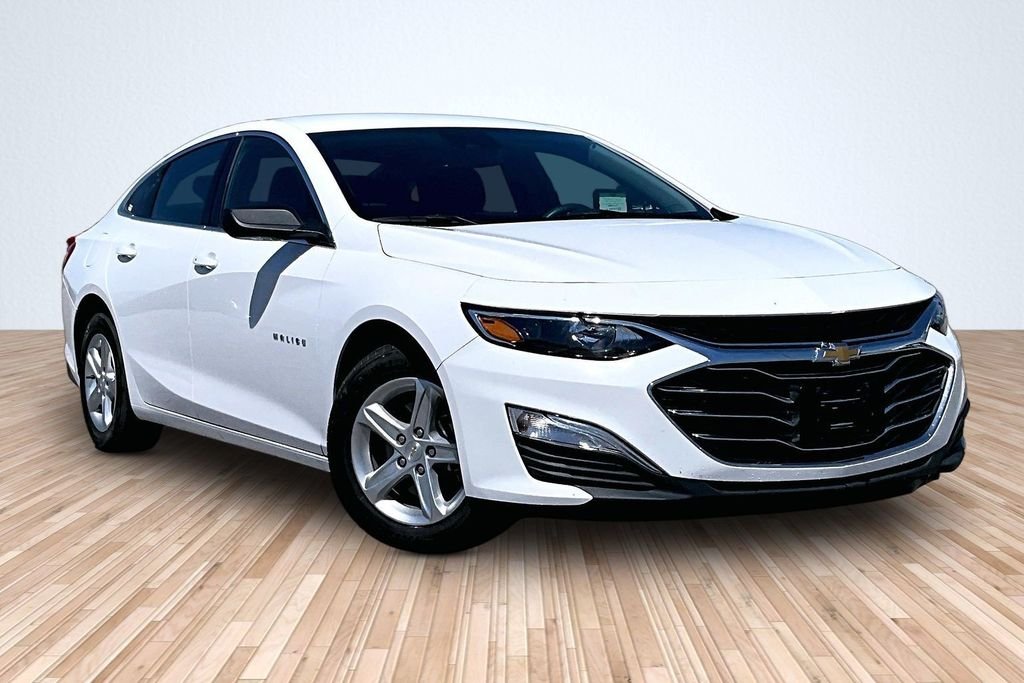 Used 2024 White Chevrolet LS image 7