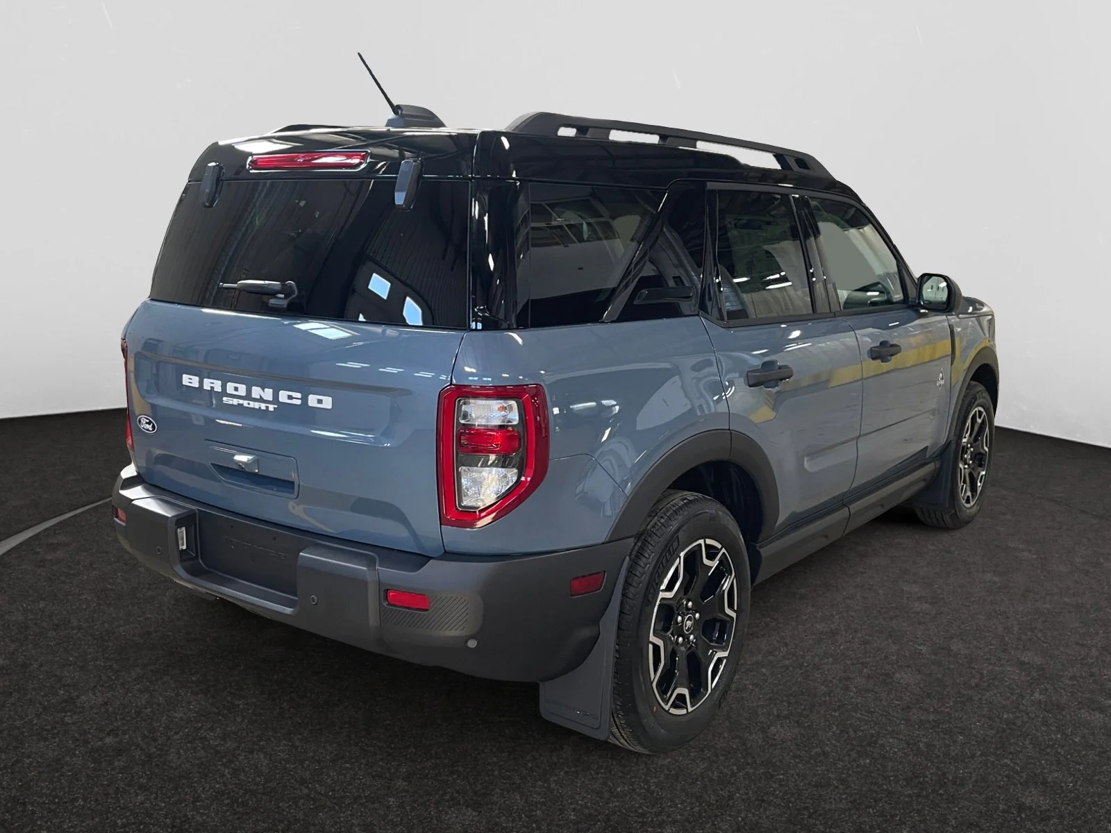 New 2026 Azure Grey Metallic Tri-Coat Ford Outer Banks image 5