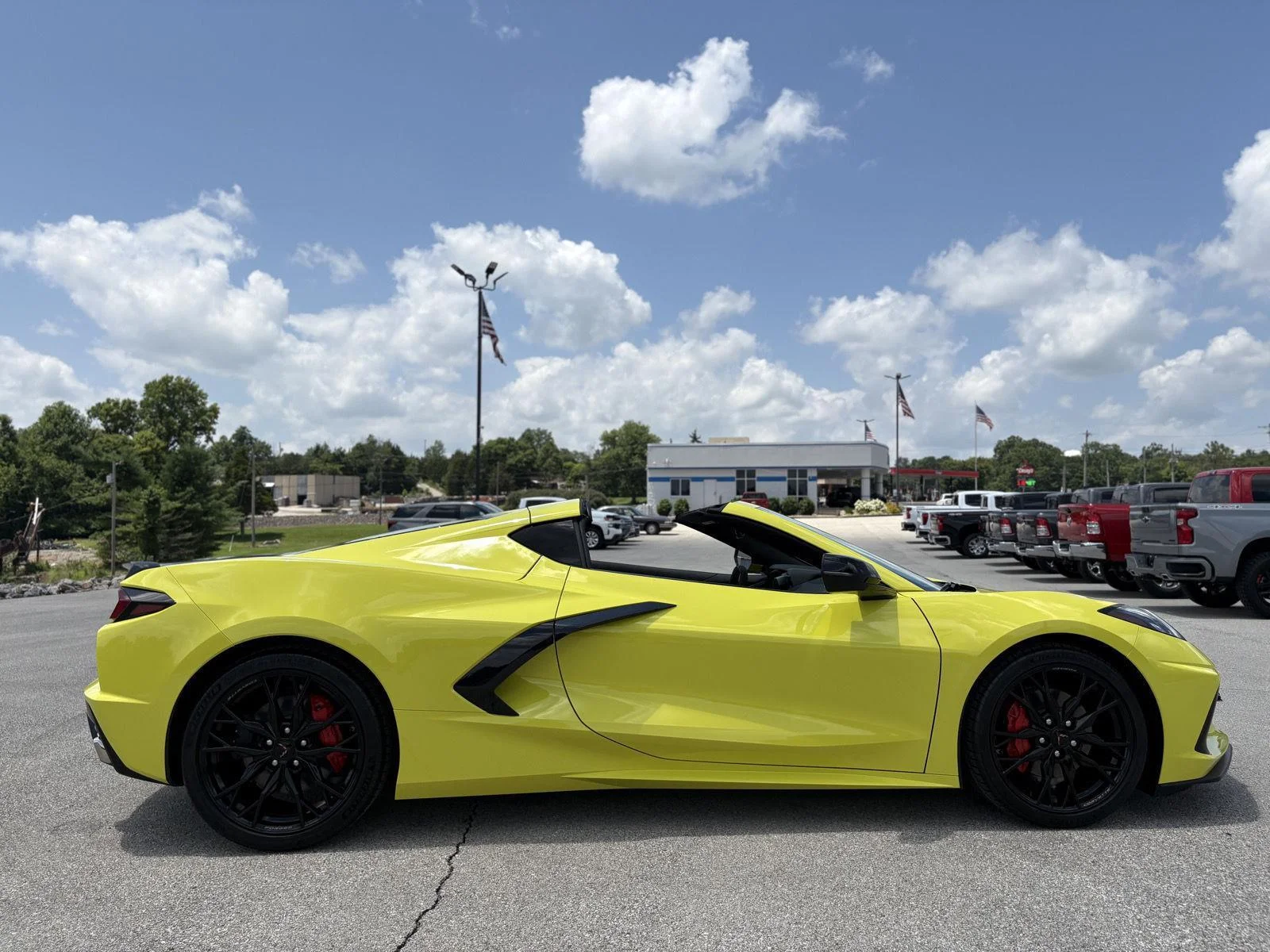 Used 2023 Accelerate Yellow Metallic Chevrolet 1LT image 25