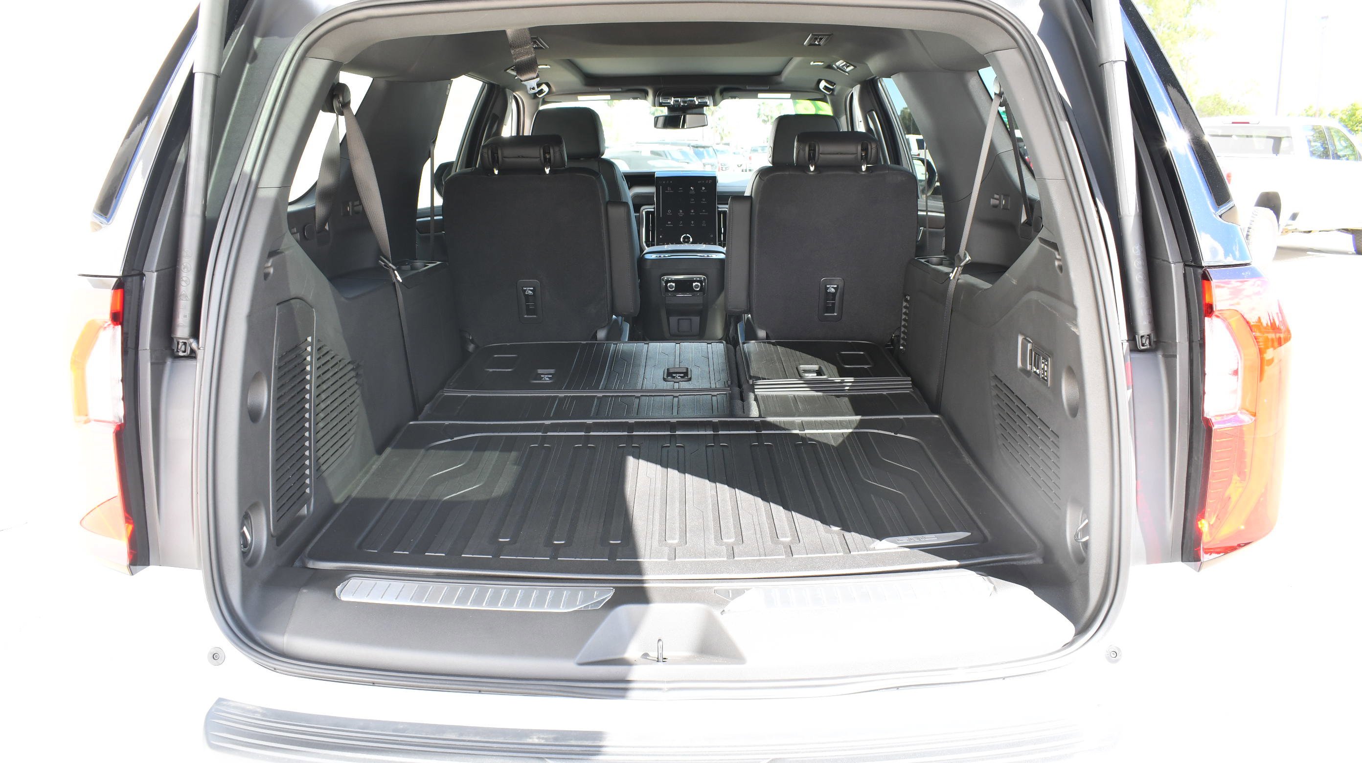 New 2026 Glacier White Tricoat GMC Denali image 10