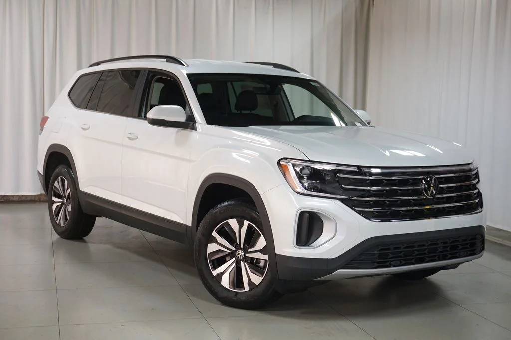New 2026 Opal White Volkswagen 2.0T SE image 3
