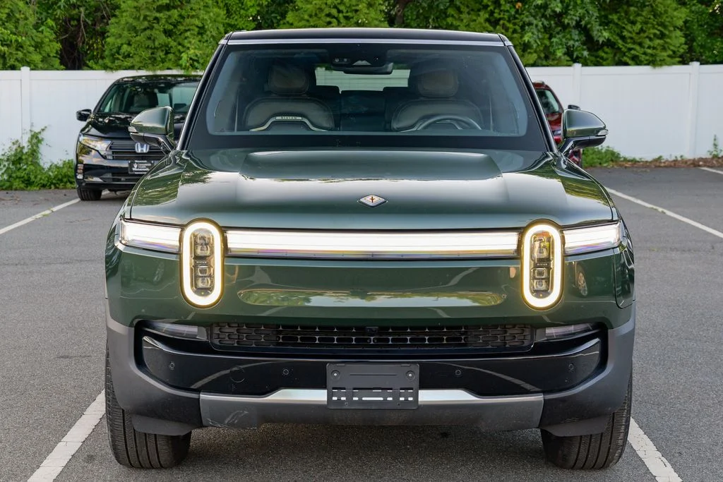 Used 2025 Green Rivian Adventure Dual Motor Standard Pack image 2