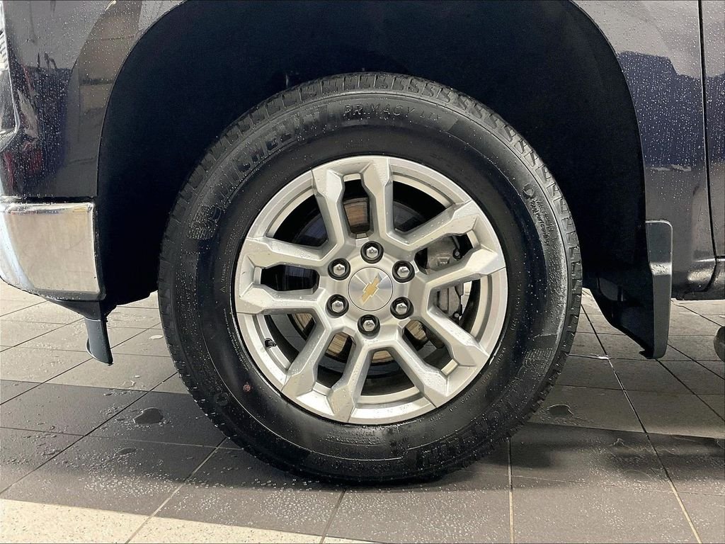 Used 2023 Gray Chevrolet LT image 7