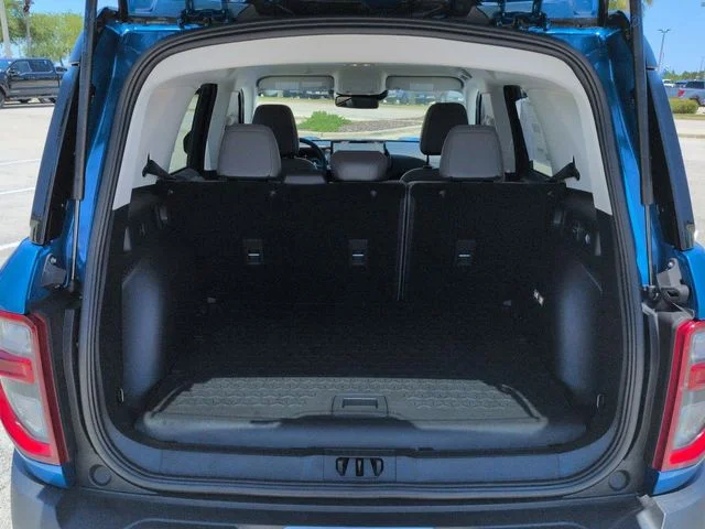 New 2026 Velocity Blue Metallic Ford Badlands® image 13
