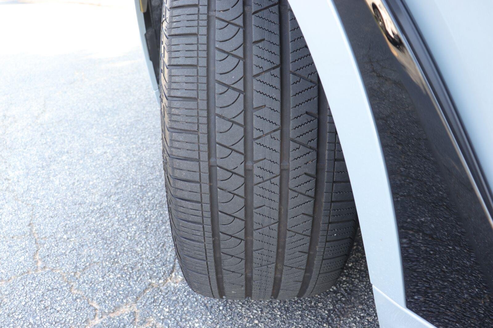 Used 2026 GRAY BMW xDrive40i image 44