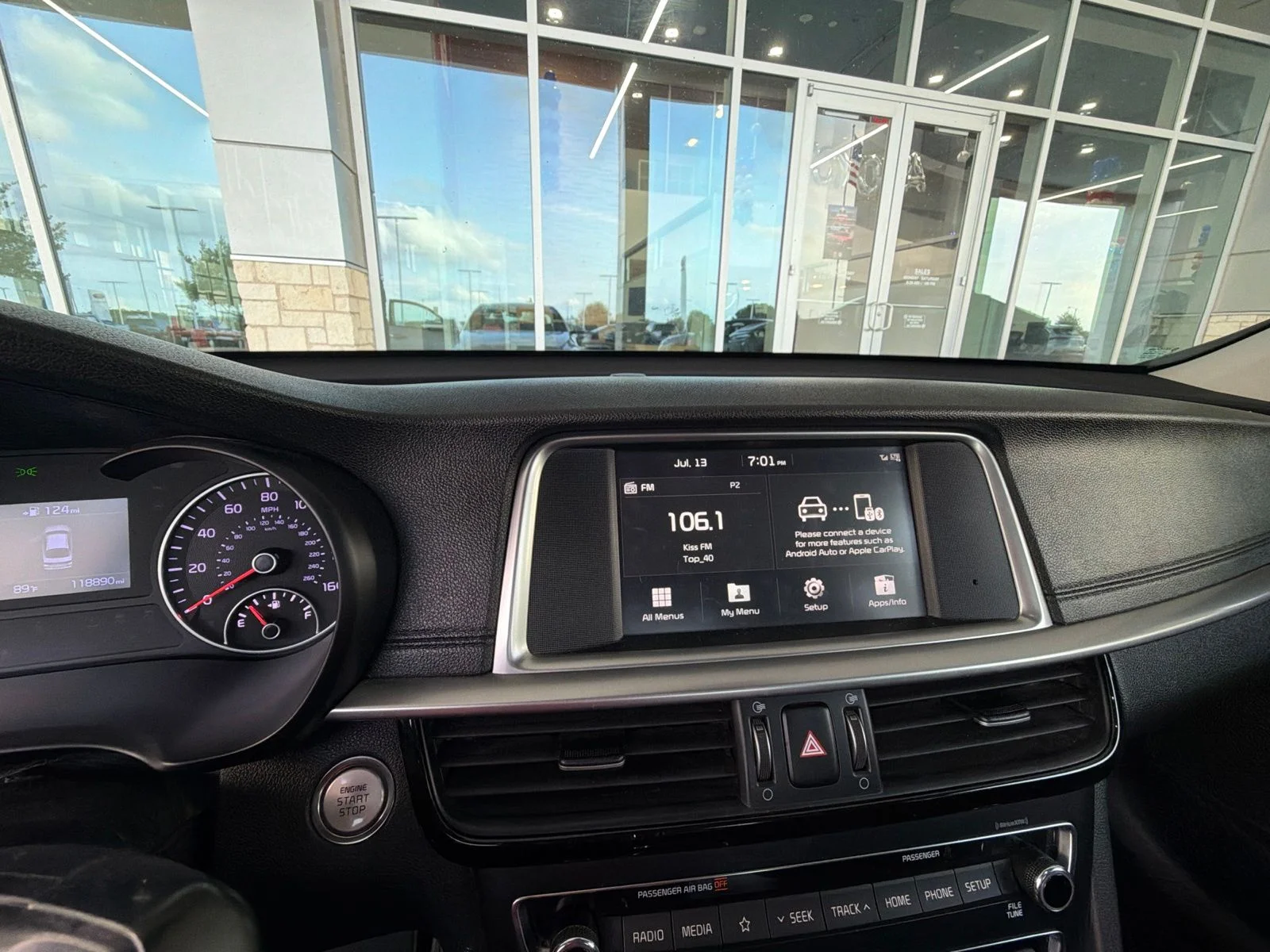 Used 2019 White Kia S image 8