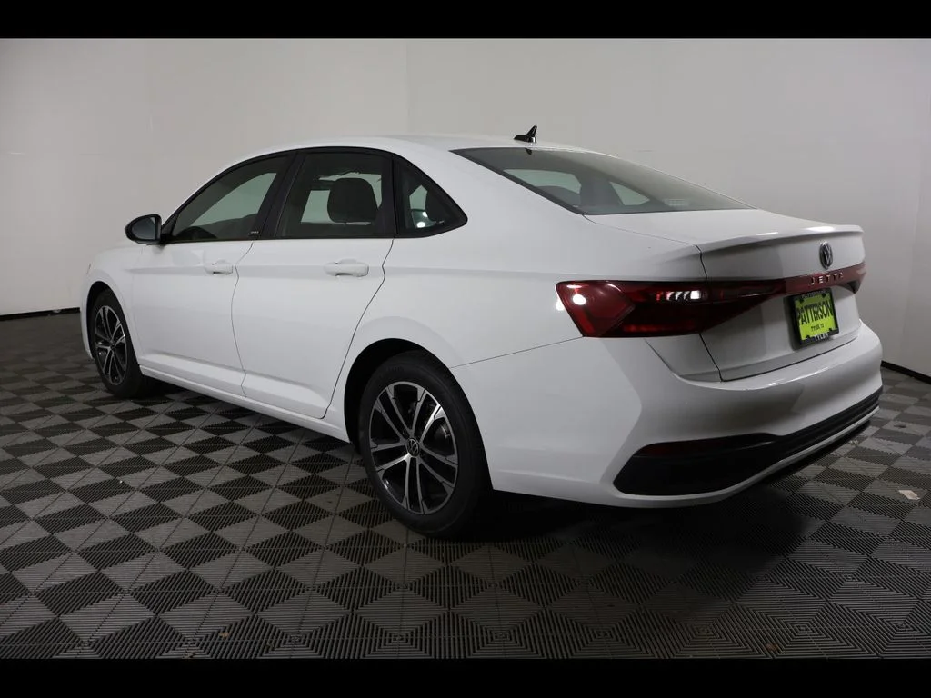 New 2026 White Volkswagen 1.5T Sport image 4