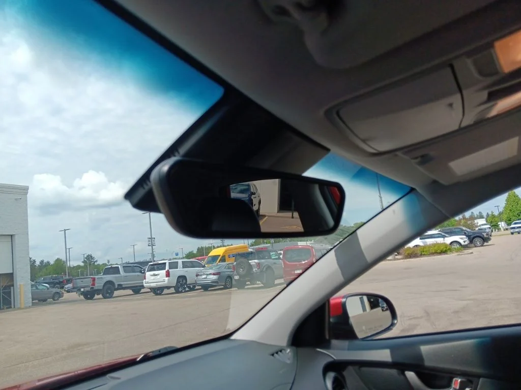 Used 2018 Pulse Red Hyundai Limited image 33