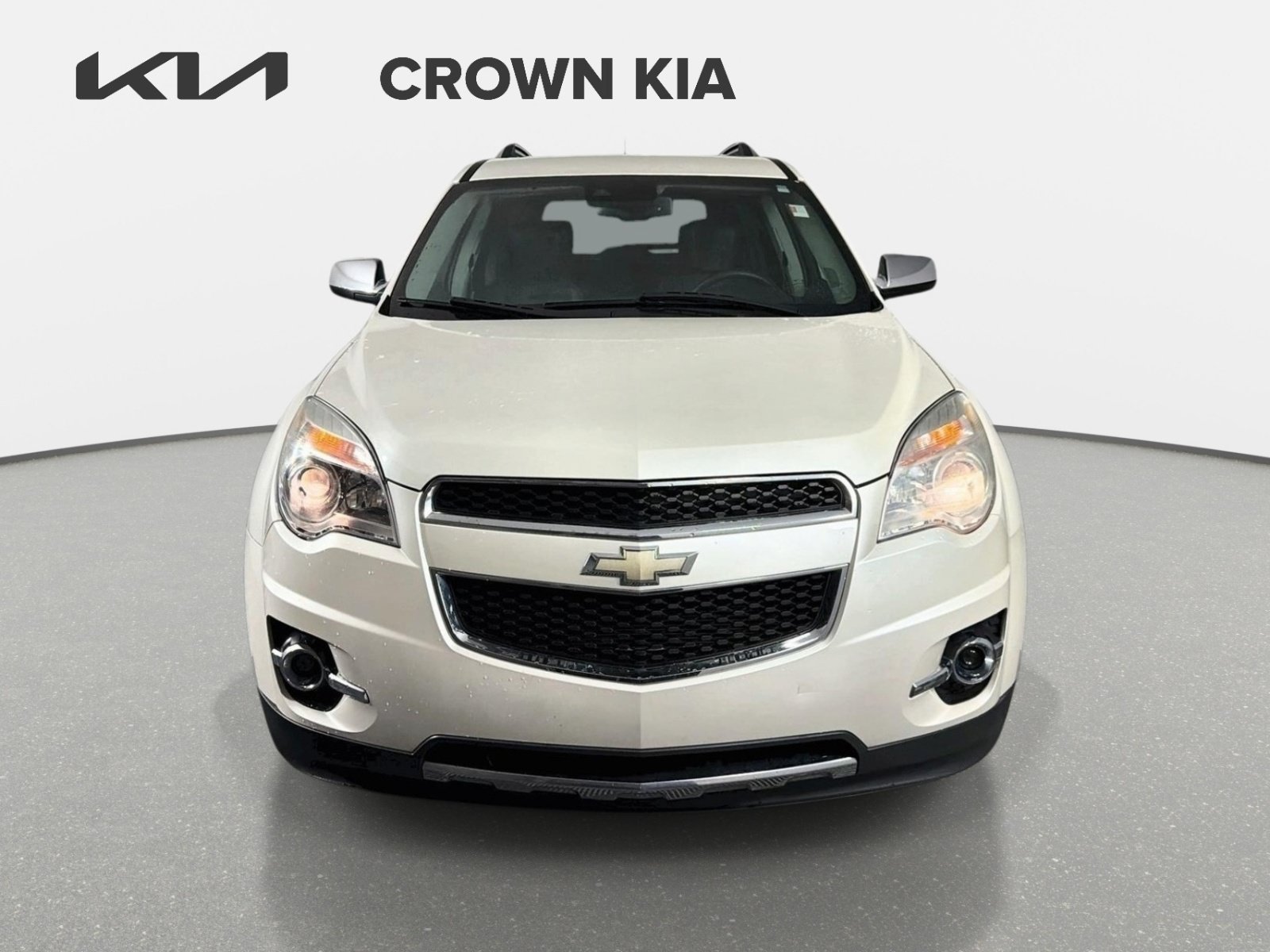 Used 2015 White Diamond Pearl Chevrolet LTZ image 2