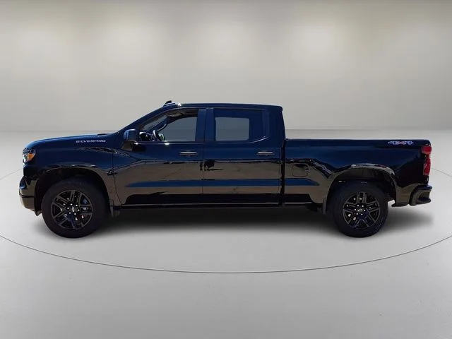 Used 2022 Black Chevrolet Custom image 6