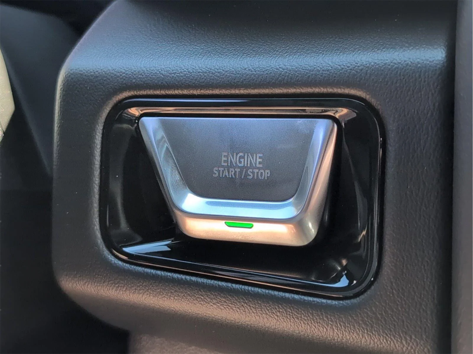 New 2026 Sterling Metallic GMC Elevation image 23