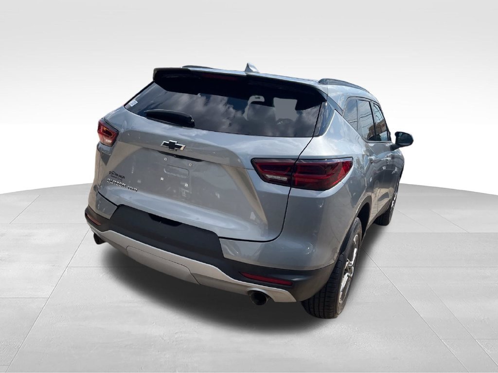 Used 2023 Gray Chevrolet LT image 5