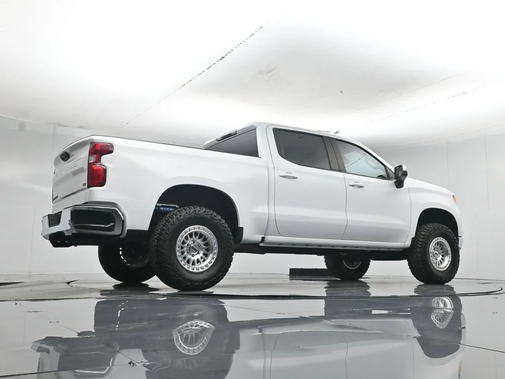 Used 2023 White Chevrolet LT image 51