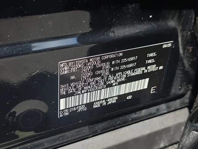 Used 2025 Midnight Black Metallic Toyota LE image 34