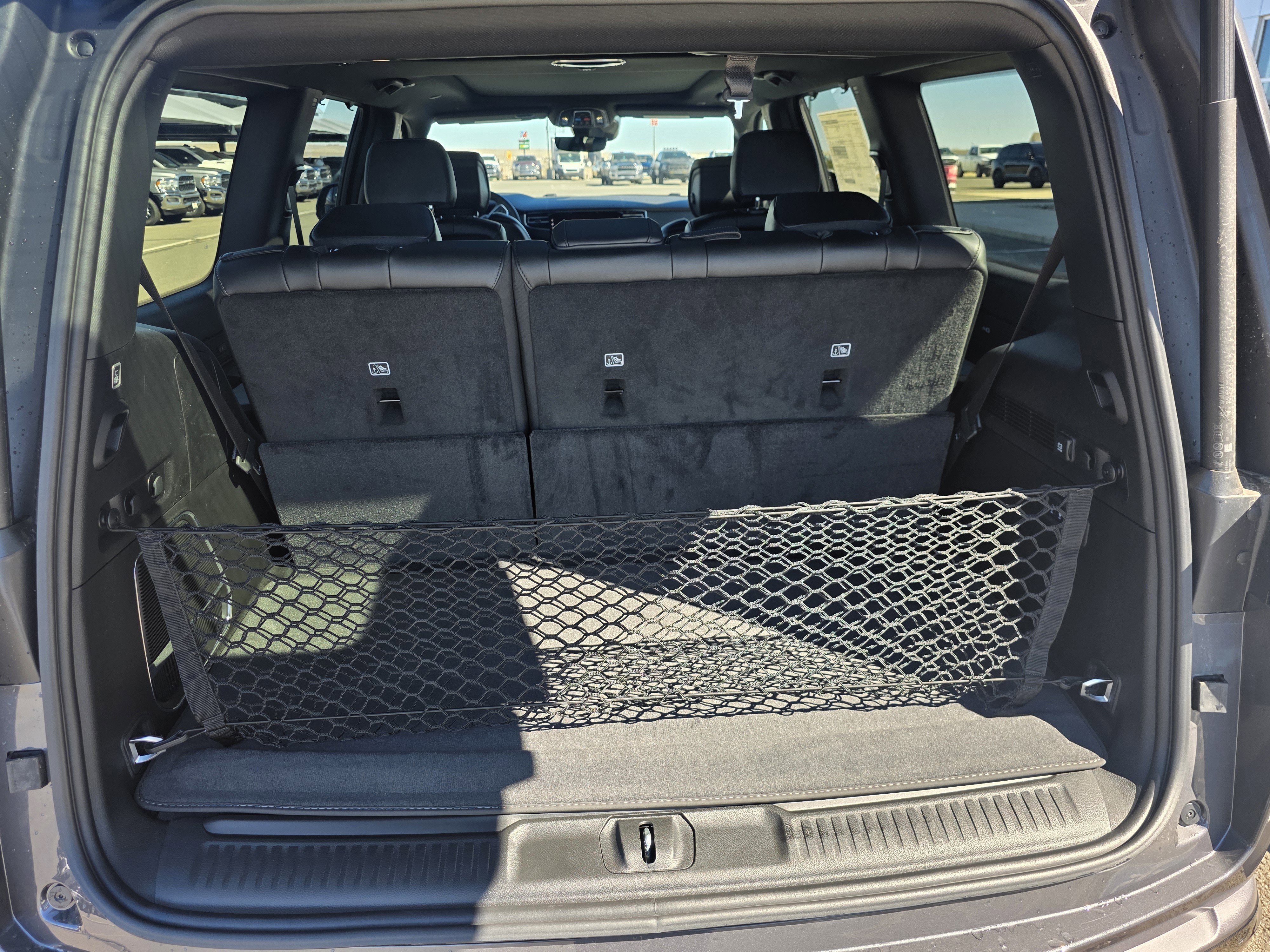New 2026 Baltic-Gray Metallic Clear-Coat Exterior Paint Jeep Limited Reserve image 17
