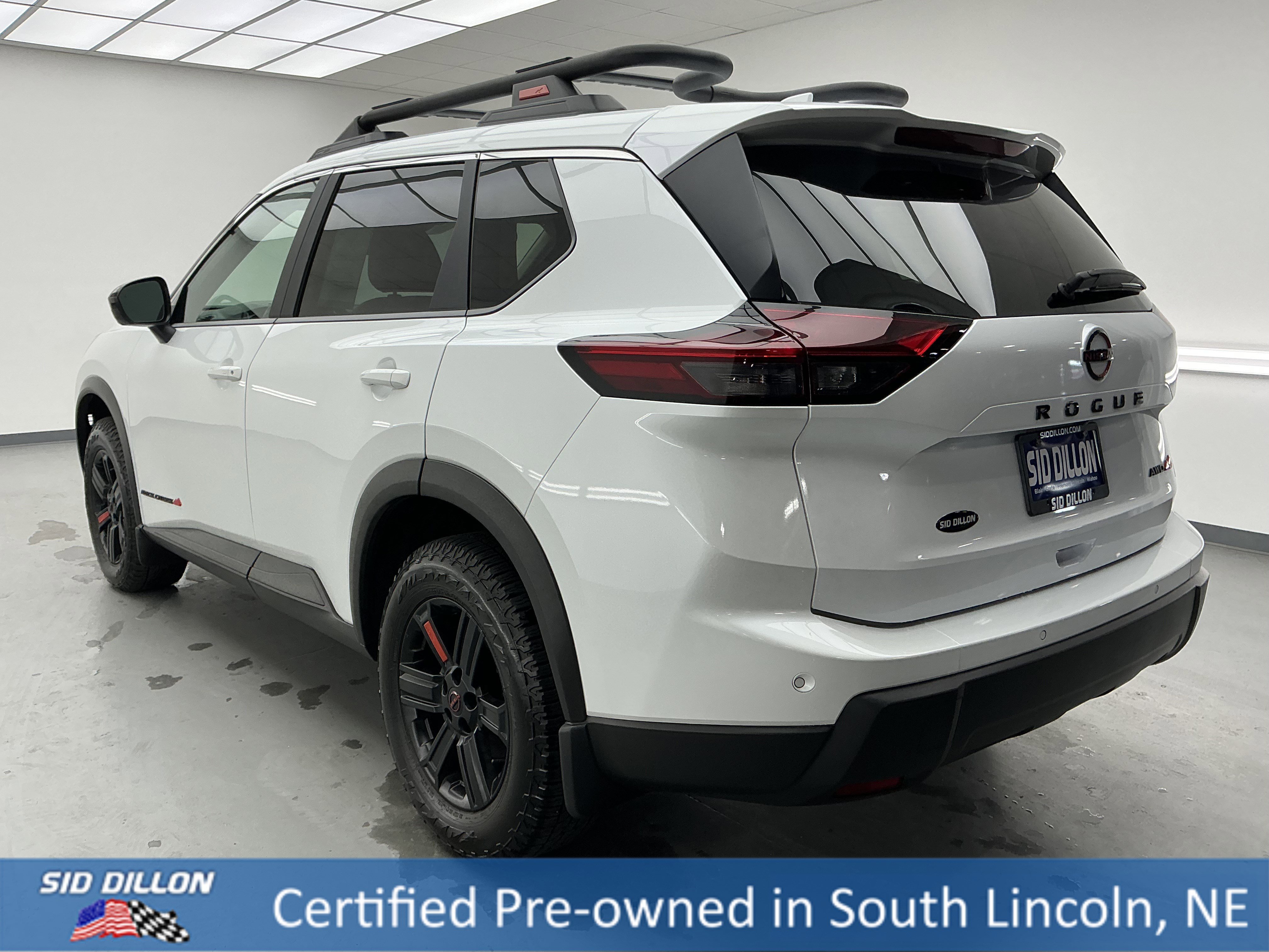 View vehicle photo 6