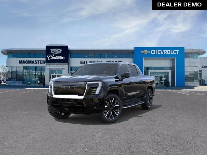 Used 2025  GMC Denali image 8